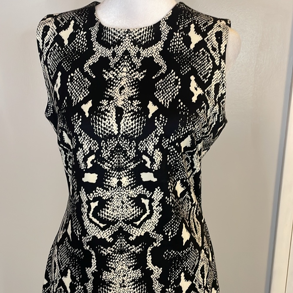 [J. Mclaughlin] Black/White Python Printed Dress … - image 2